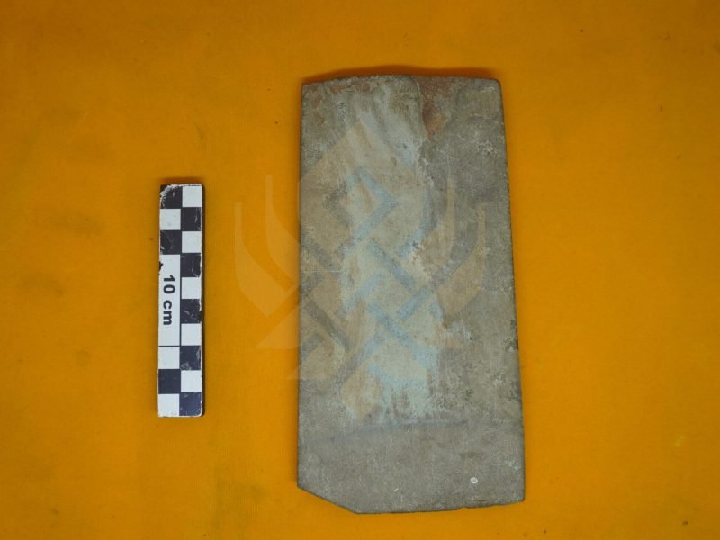 Kapak Persegi (Beliung) 1